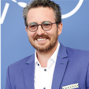 Imagine cu "Emanuel Pârvu"