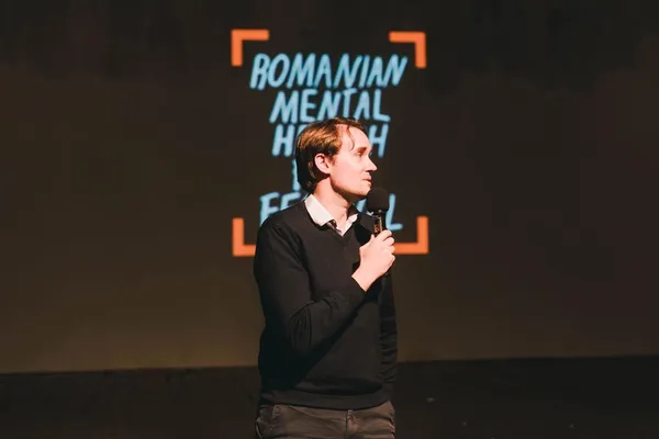 Poster Interviu cu David Boaretto: "April in France" și puterea reparatoare a cinematografului